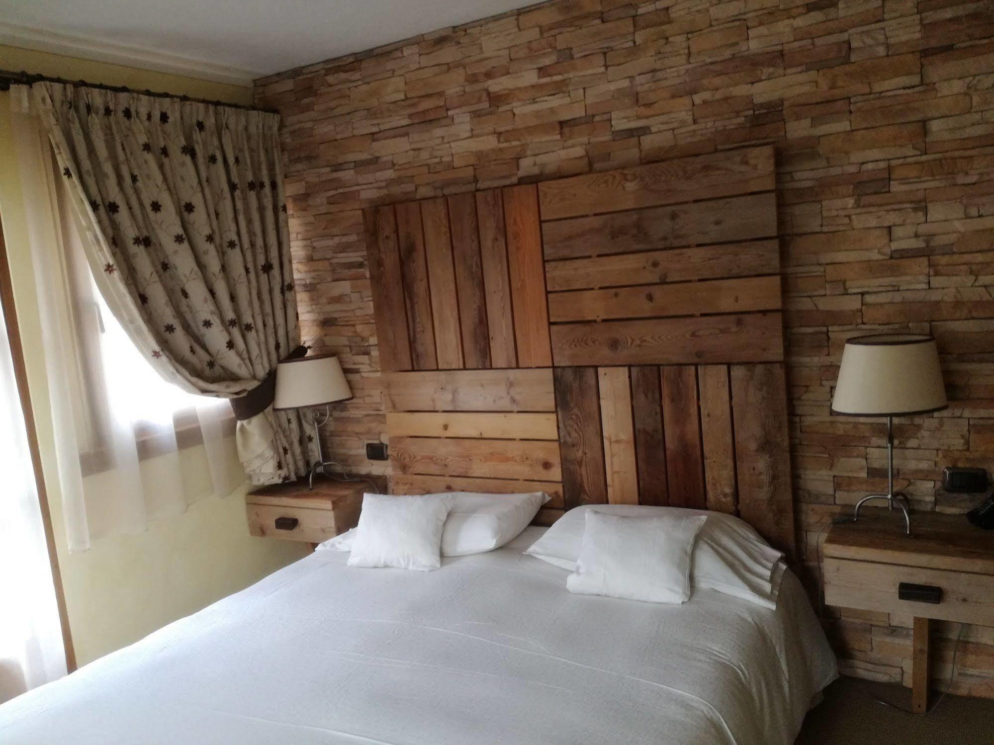 Hotel Bait De Angial 리비뇨 외부 사진
