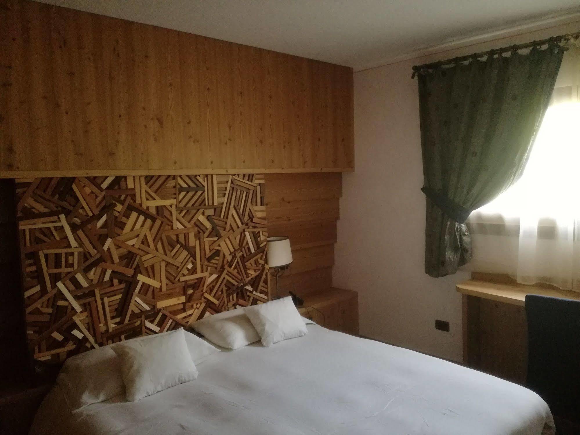 Hotel Bait De Angial 리비뇨 외부 사진